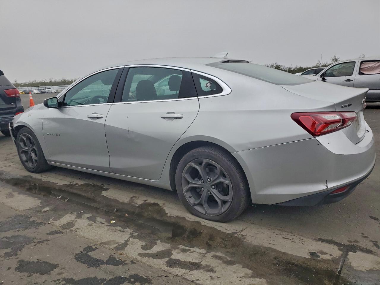 2021 Chevrolet Malibu Lt - zdjęcie 2