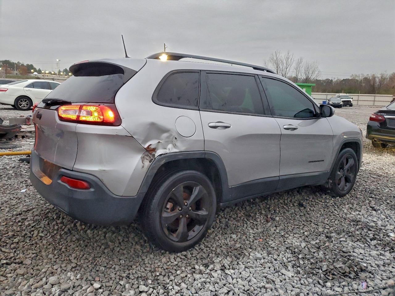 2018 Jeep Cherokee Latitude - zdjęcie 3