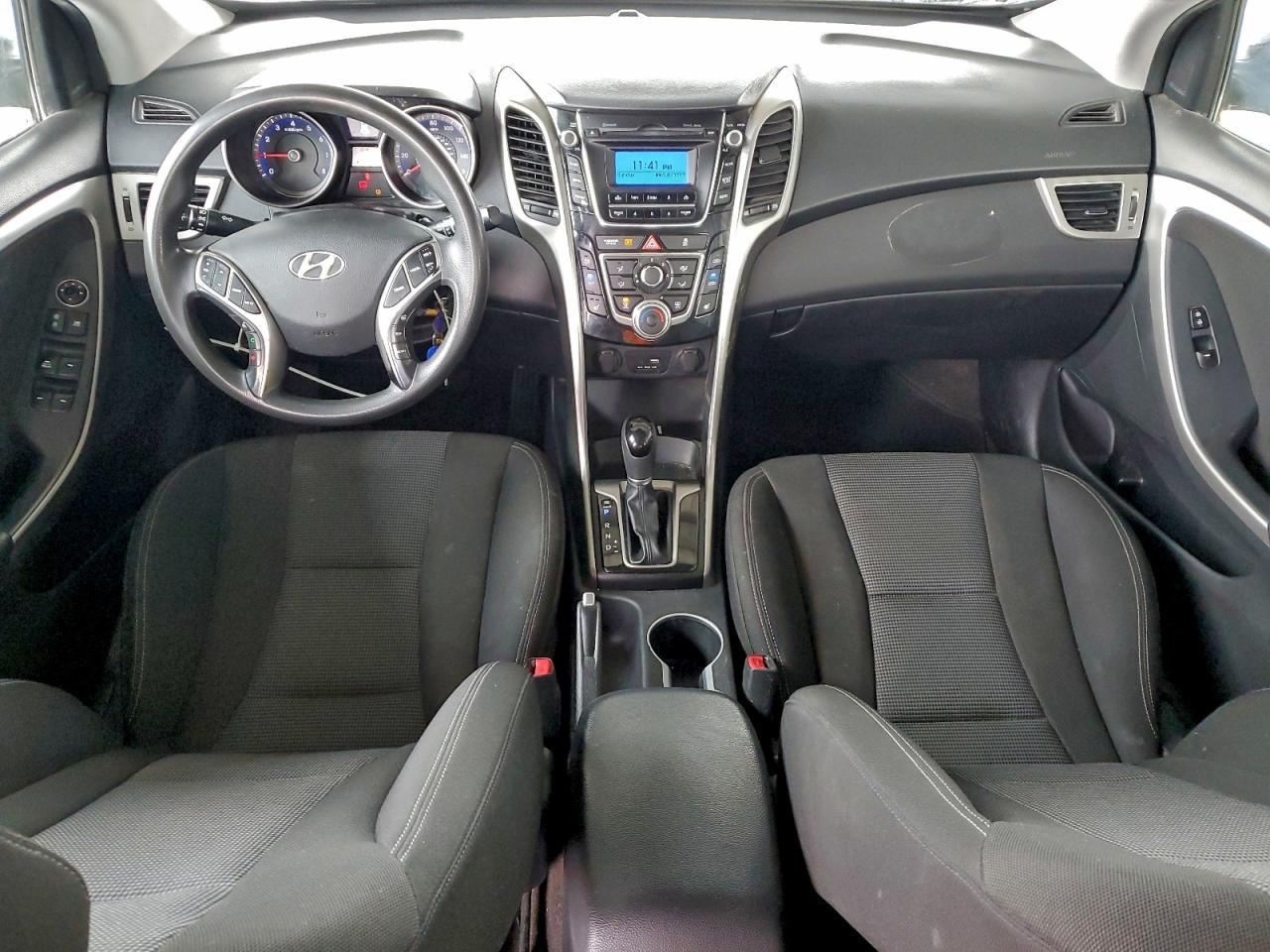2016 Hyundai Elantra Gt - zdjęcie 8