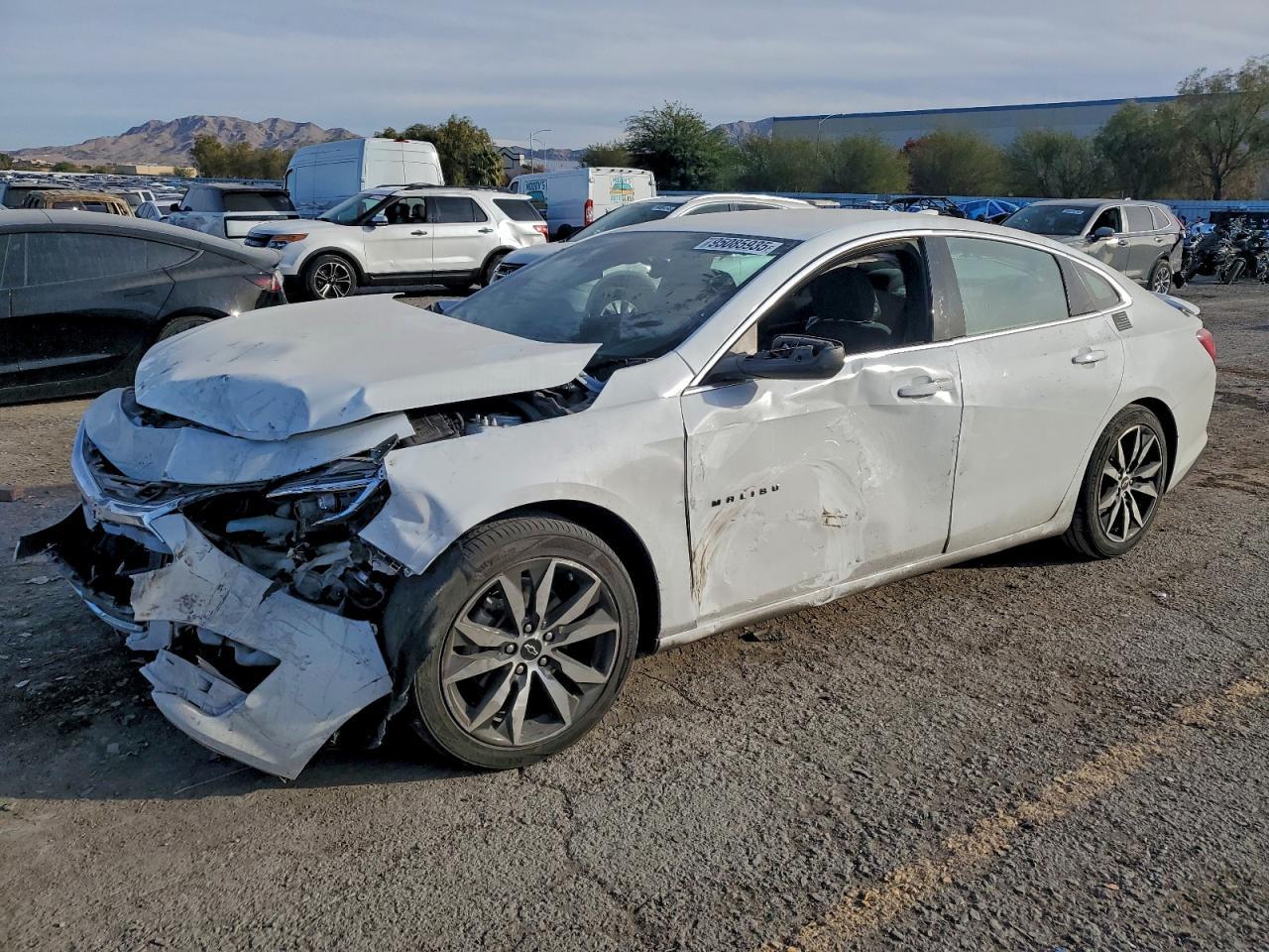 2023 Chevrolet Malibu Rs - zdjęcie główne