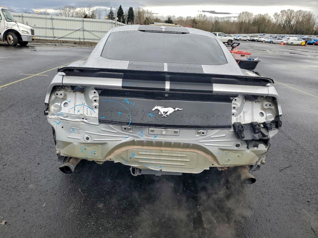 2017 Ford Mustang - zdjęcie 6