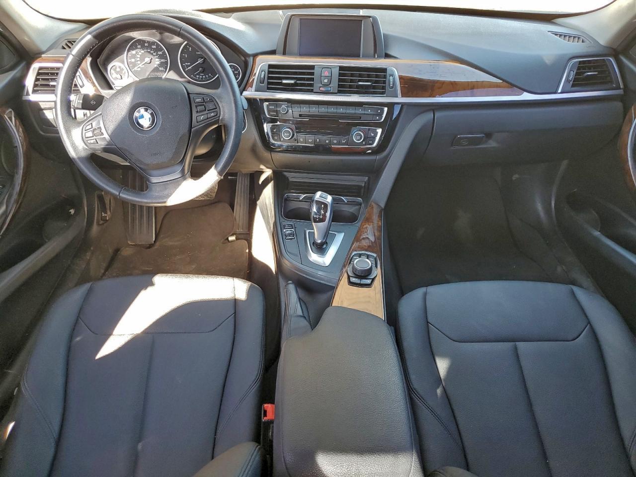 2018 BMW 320 I - zdjęcie 8