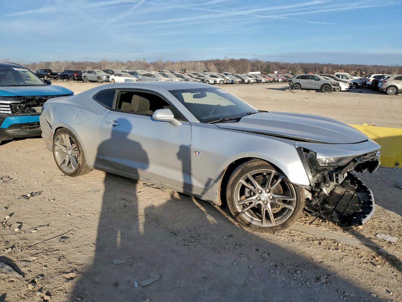2019 Chevrolet Camaro Ls - zdjęcie 4