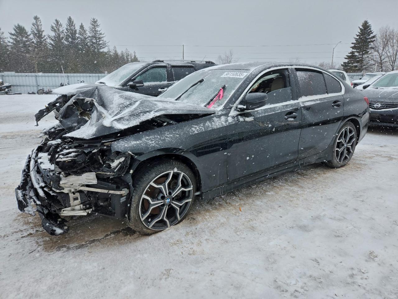 2019 BMW 330Xi - zdjęcie główne