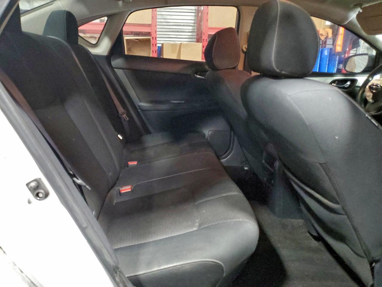 2017 Nissan Sentra S - zdjęcie 10