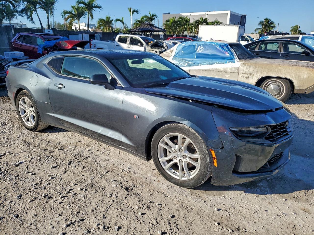 2021 Chevrolet Camaro Ls - zdjęcie 4