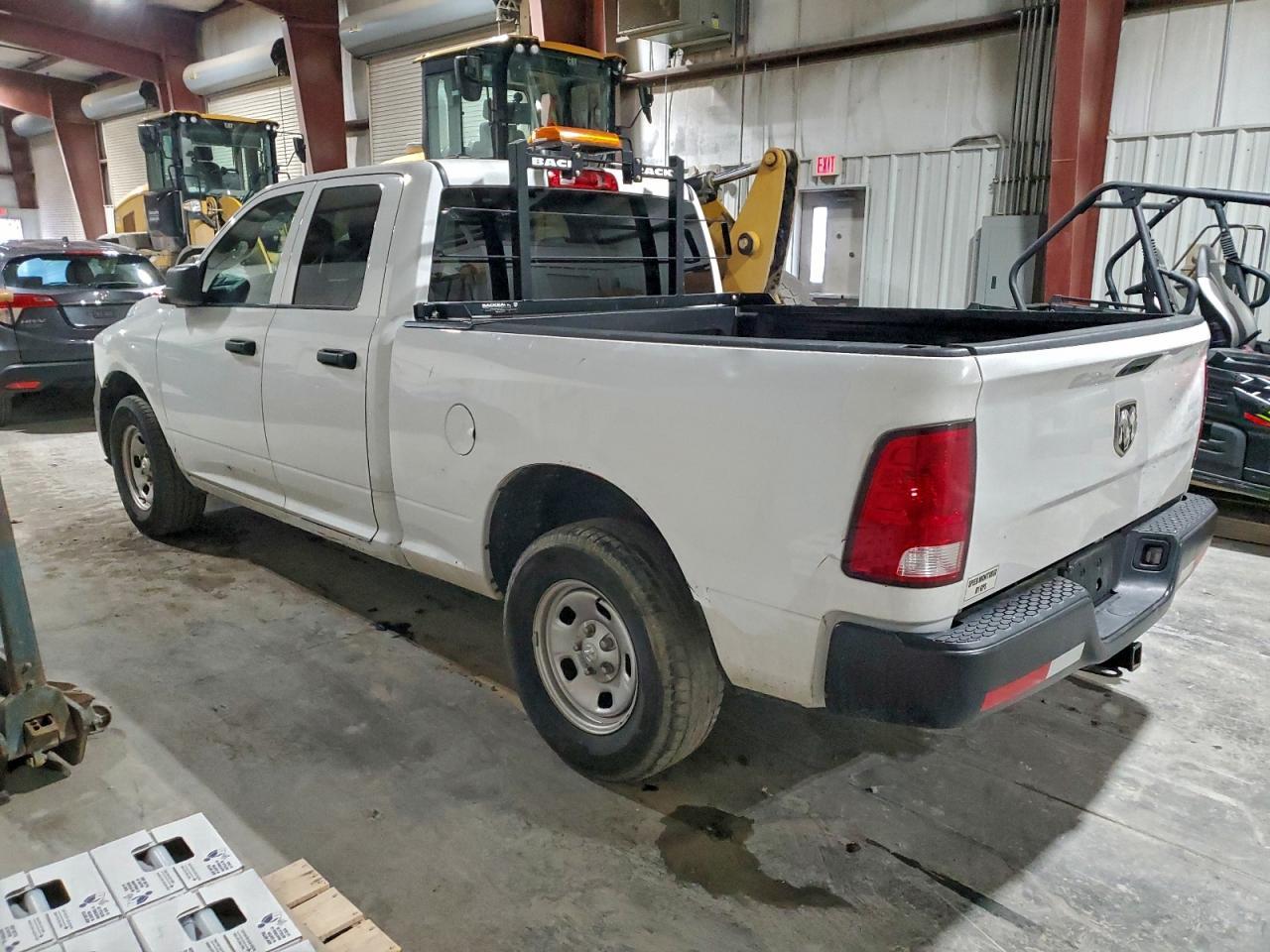 2023 Ram 1500 Classic Tradesman - zdjęcie 2