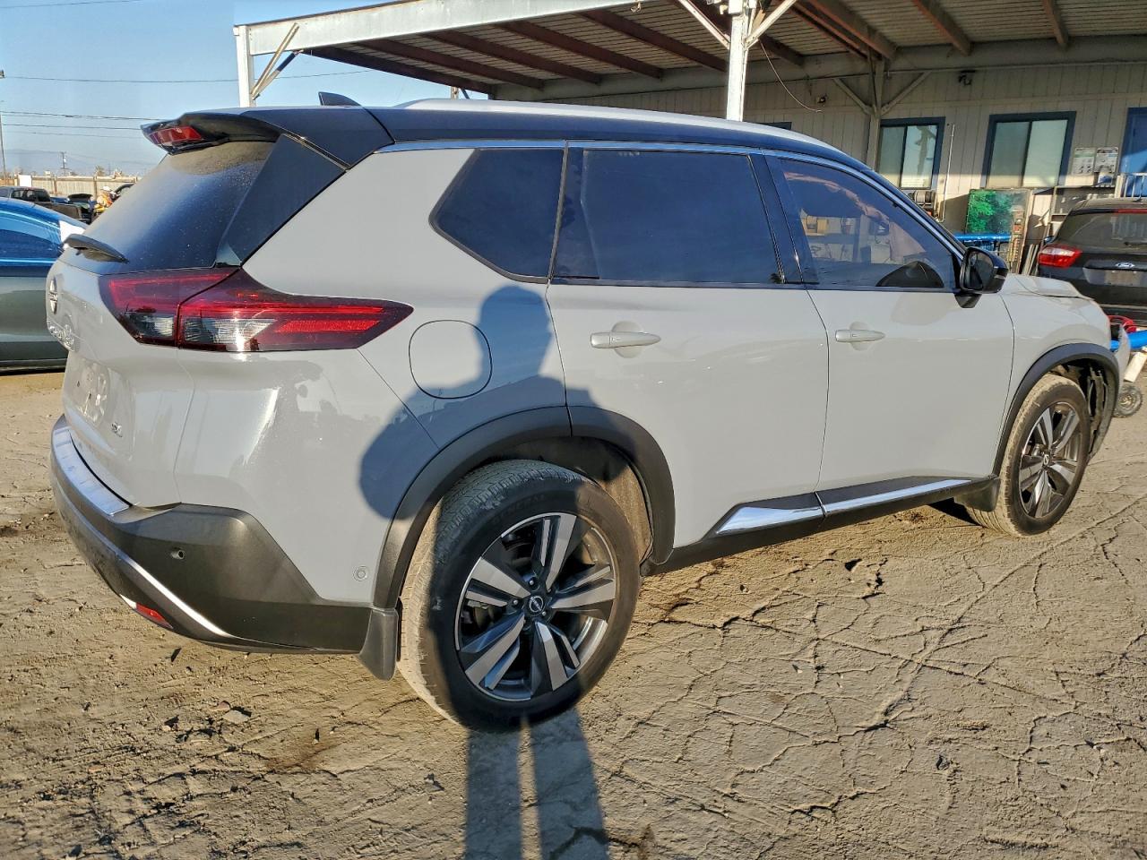 2023 Nissan Rogue Sl - zdjęcie 3