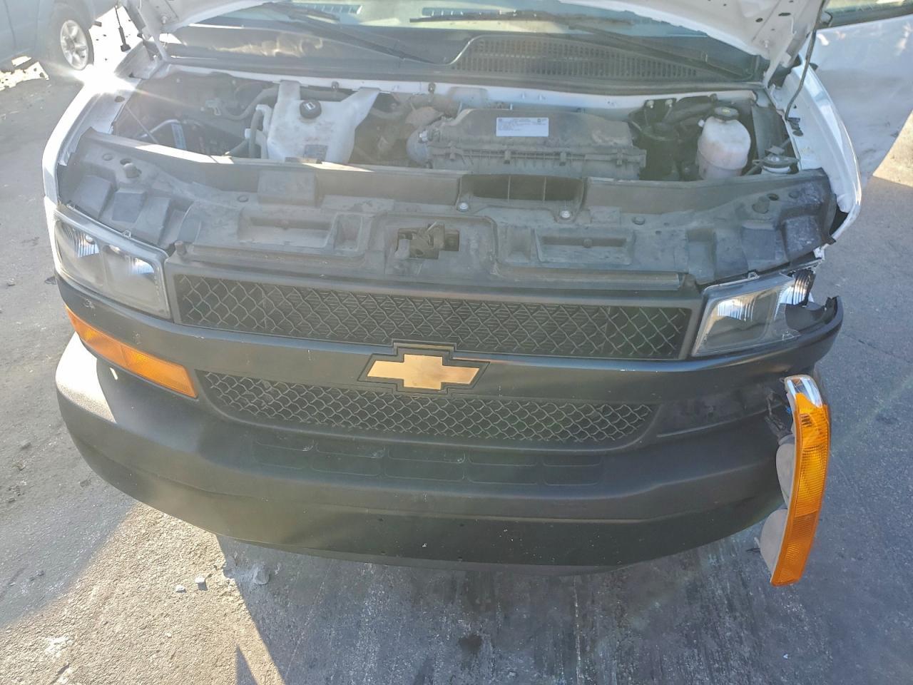 2024 Chevrolet Express G2500 - zdjęcie 12