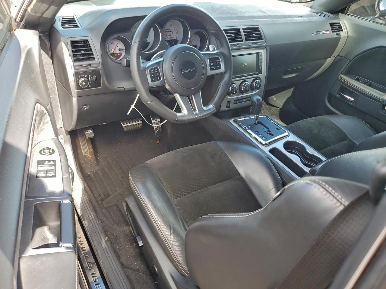 2013 Dodge Challenger Srt-8 - zdjęcie 8
