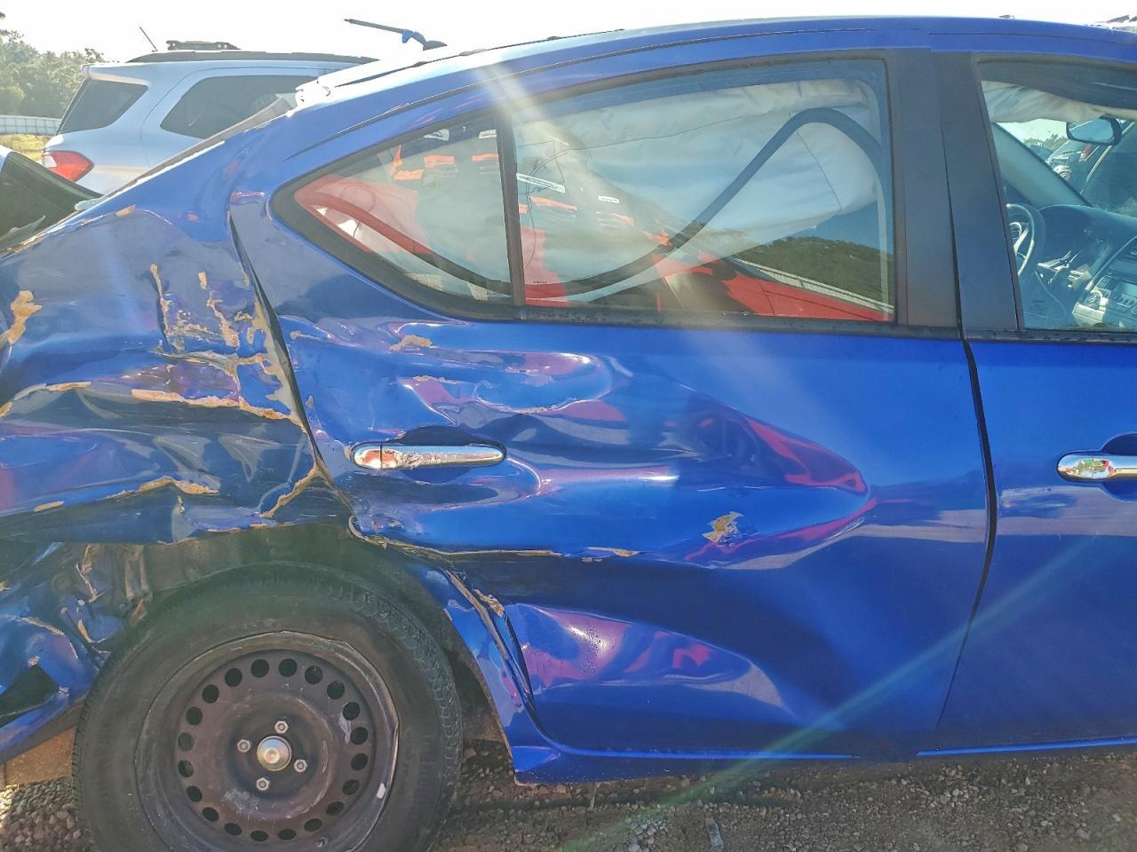 2016 Nissan Versa S - zdjęcie 10
