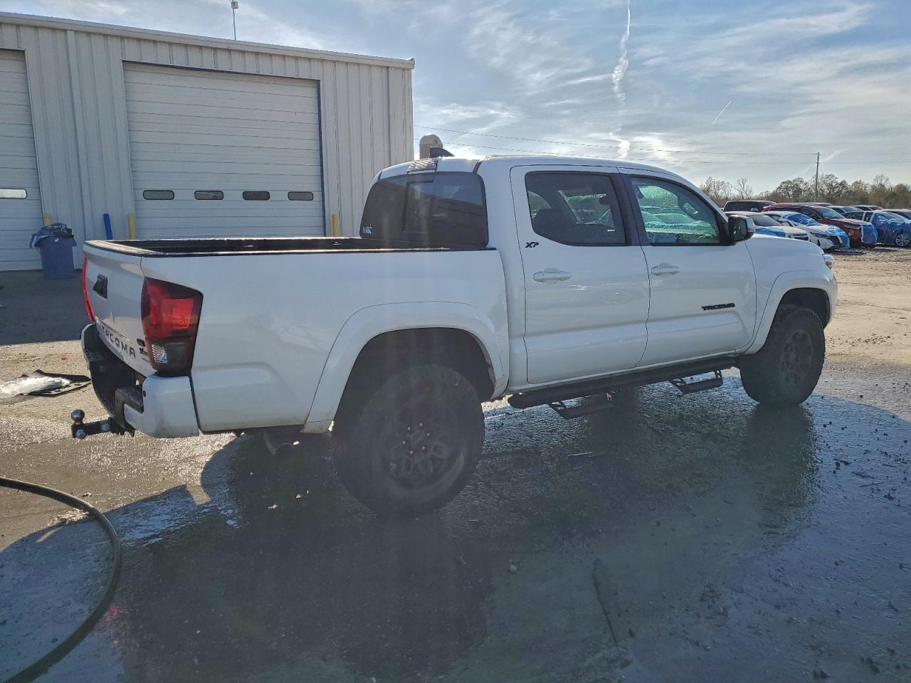 2022 Toyota Tacoma Double Cab - zdjęcie 3