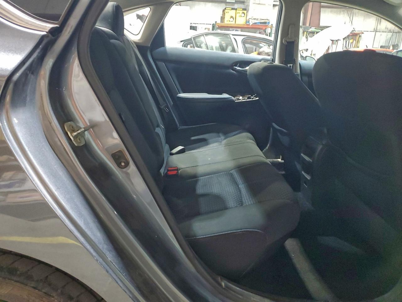 2018 Nissan Sentra S - zdjęcie 10