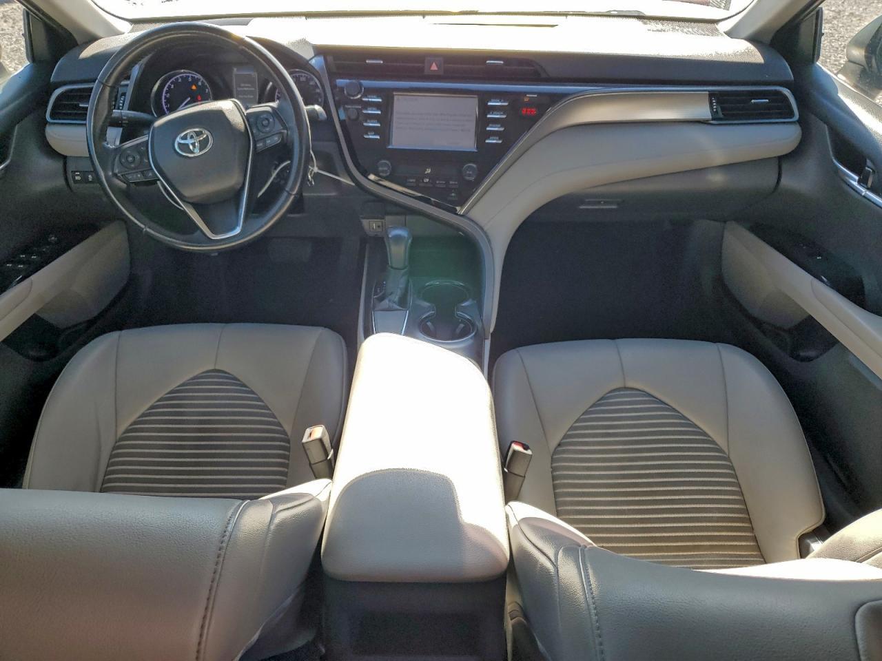 2019 Toyota Camry L - zdjęcie 8