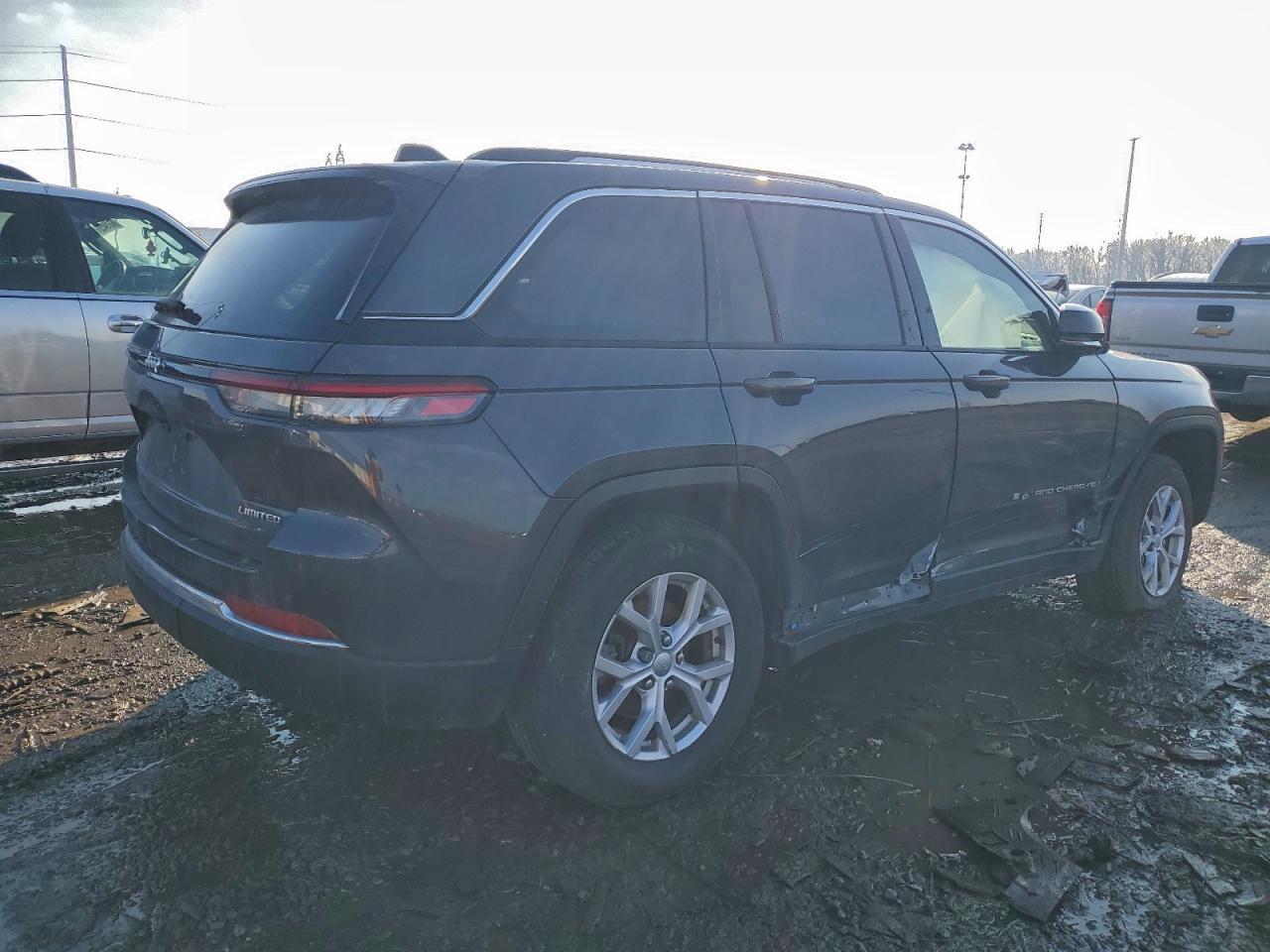 2022 Jeep Grand Cherokee Limited - zdjęcie 3