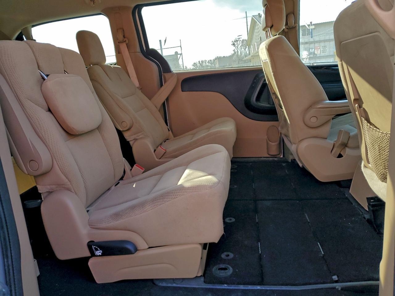 2016 Dodge Grand Caravan Se - zdjęcie 11