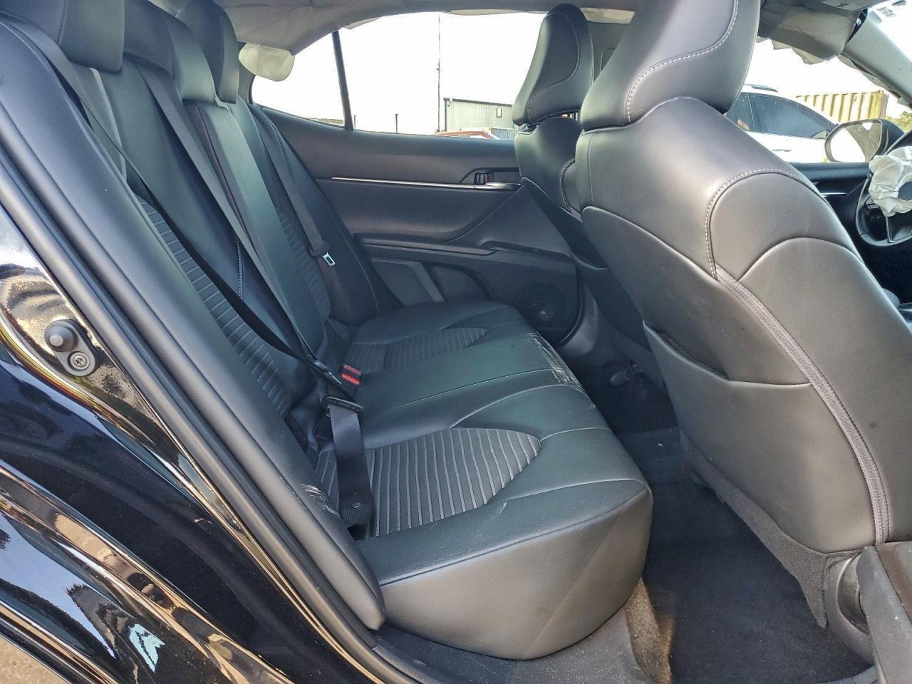2022 Toyota Camry Se - zdjęcie 10