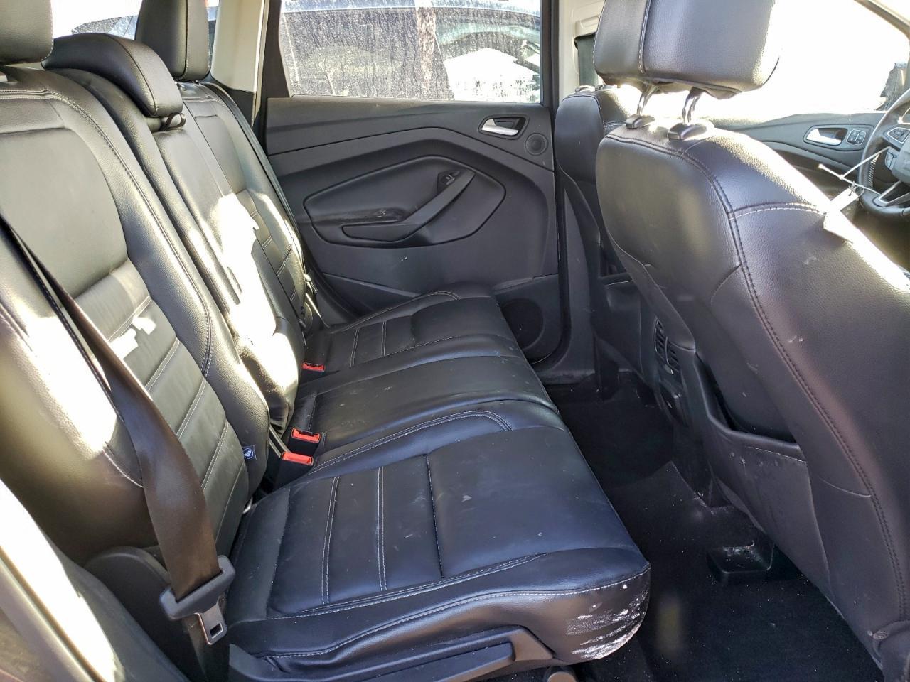 2017 Ford Escape Titanium - zdjęcie 10