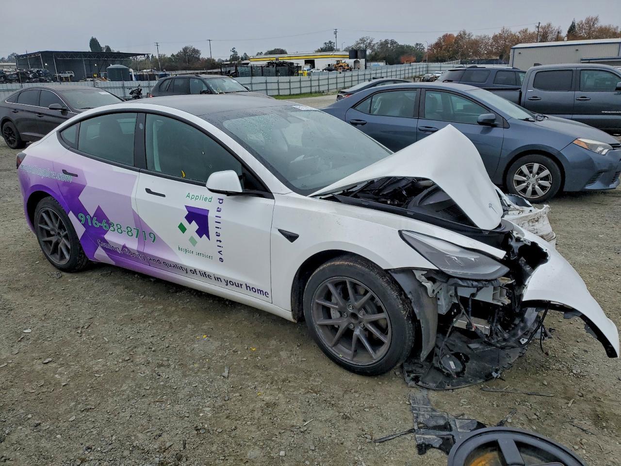 2022 Tesla Model 3 - zdjęcie 4