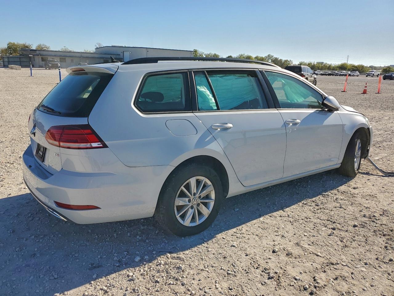2018 Volkswagen Golf Sportwagen S - zdjęcie 3