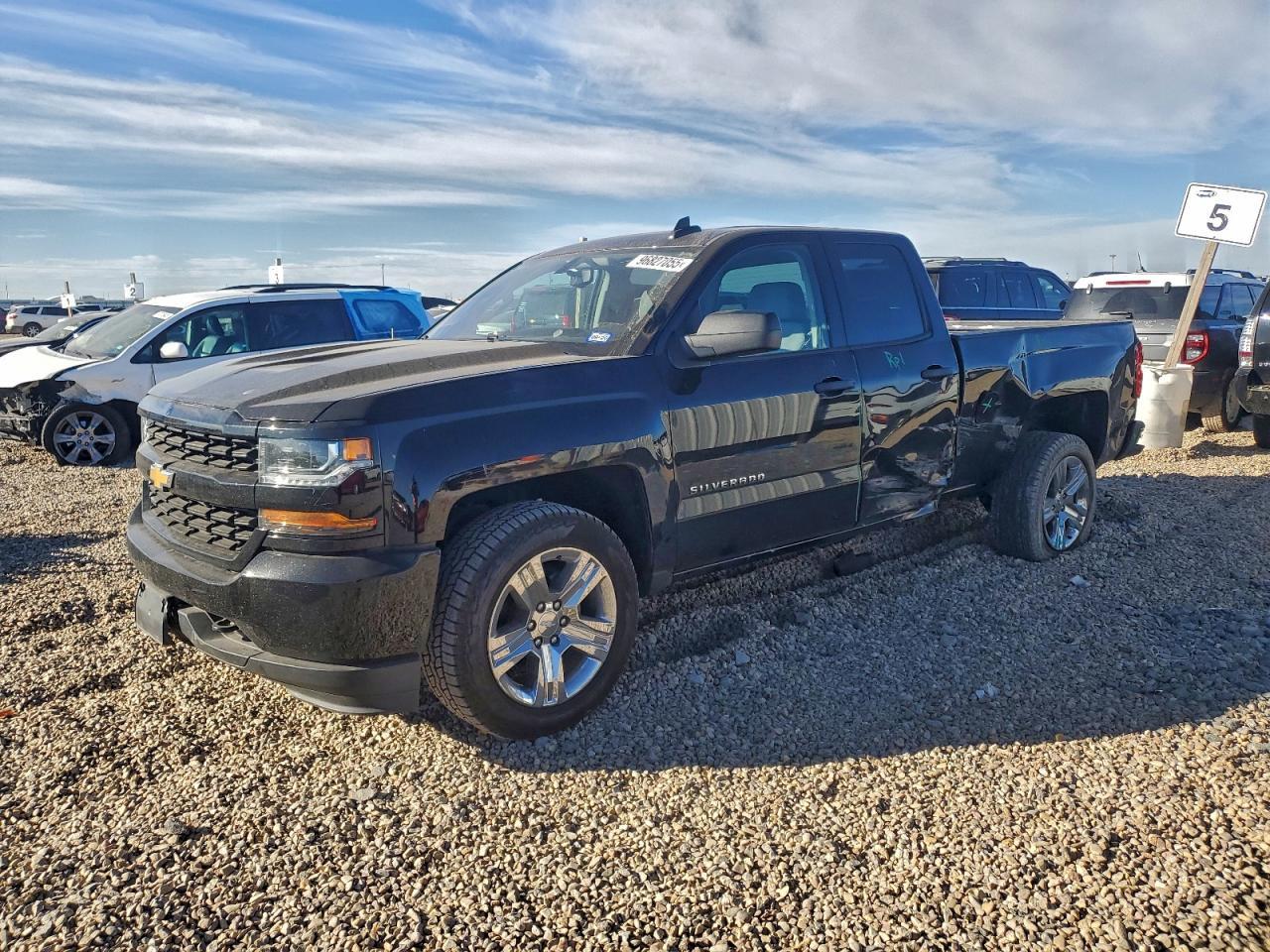 2018 Chevrolet Silverado C1500 Custom - zdjęcie główne