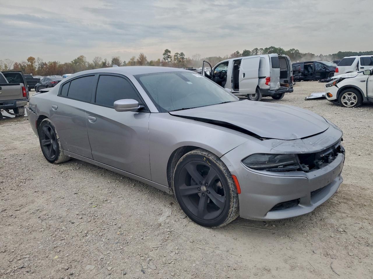 2015 Dodge Charger Sxt - zdjęcie 4
