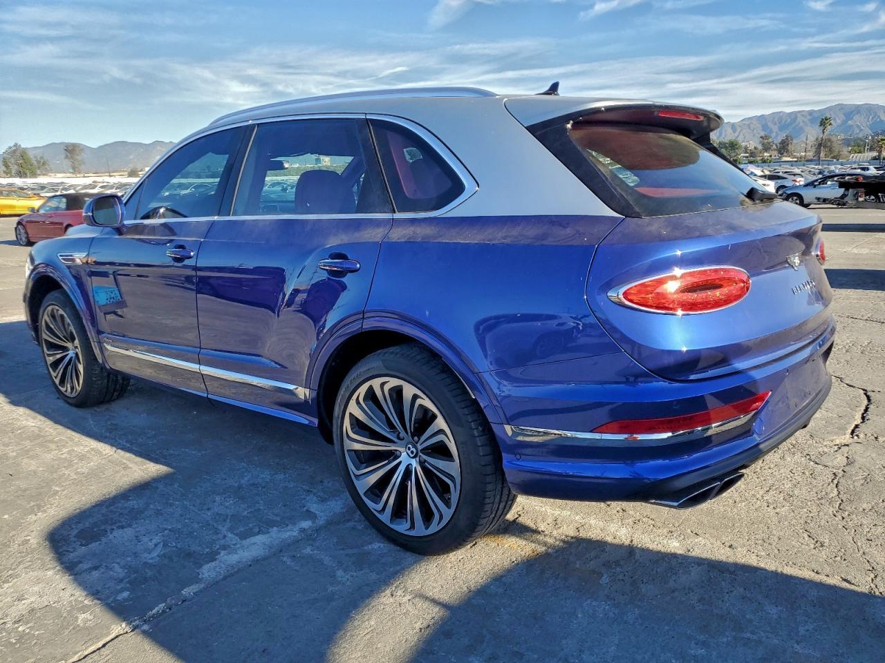 2023 Bentley Bentayga - zdjęcie 2