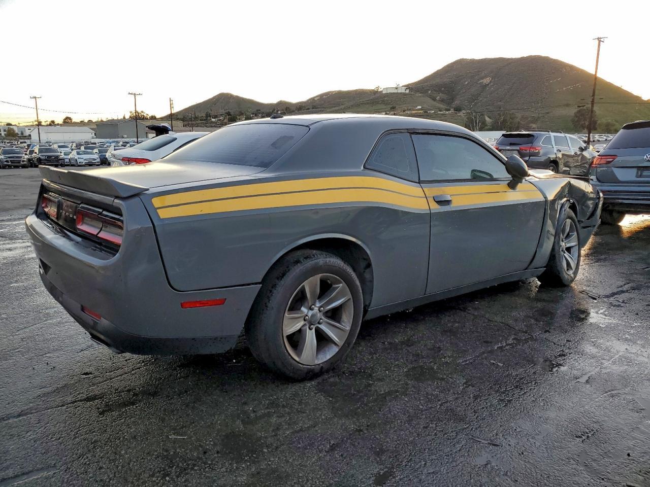 2018 Dodge Challenger Sxt - zdjęcie 3