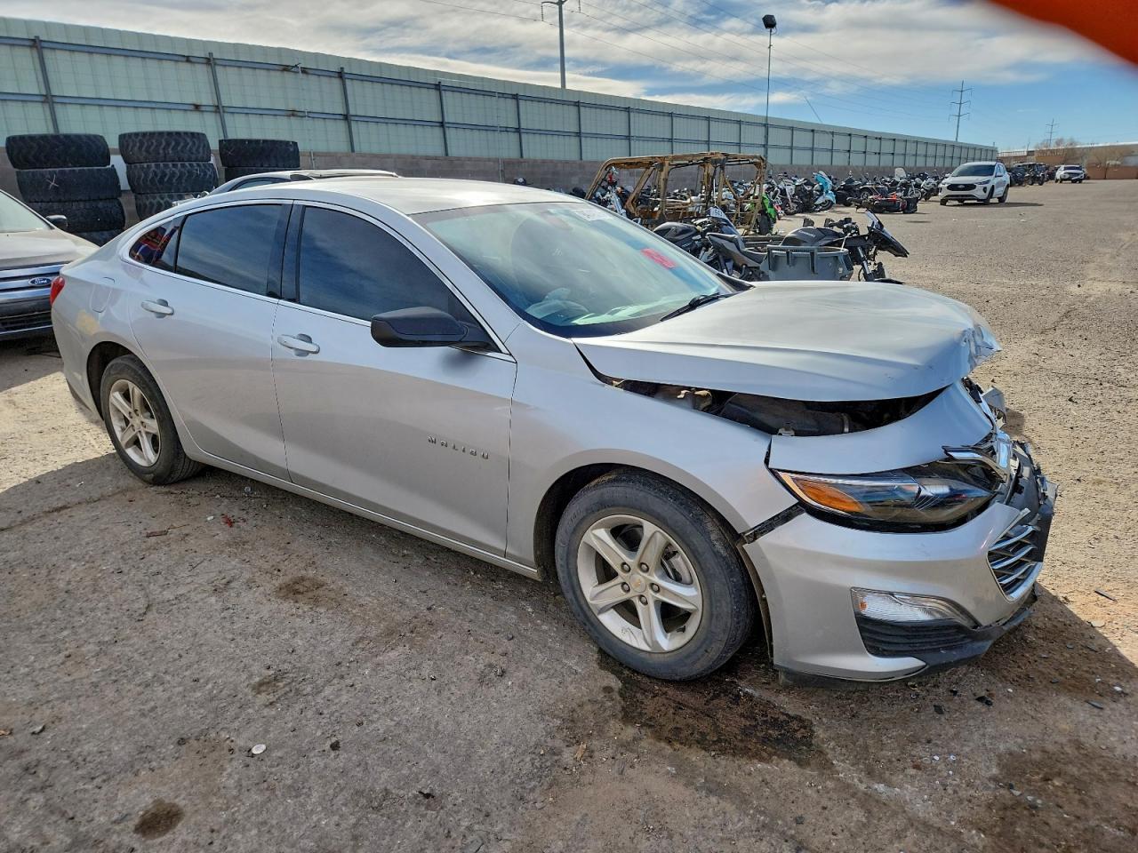 2022 Chevrolet Malibu Ls - zdjęcie 4