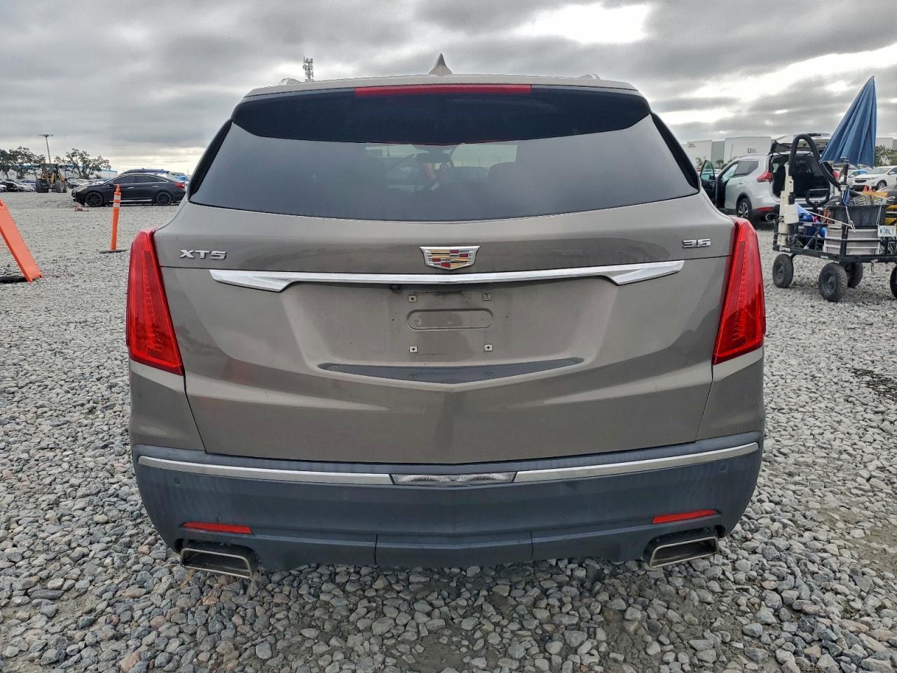 2017 Cadillac Xt5 Luxury - zdjęcie 6