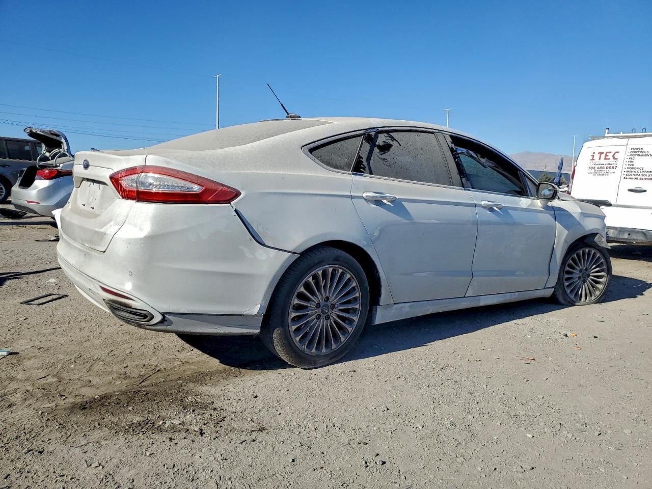 2014 Ford Fusion Titanium - zdjęcie 5