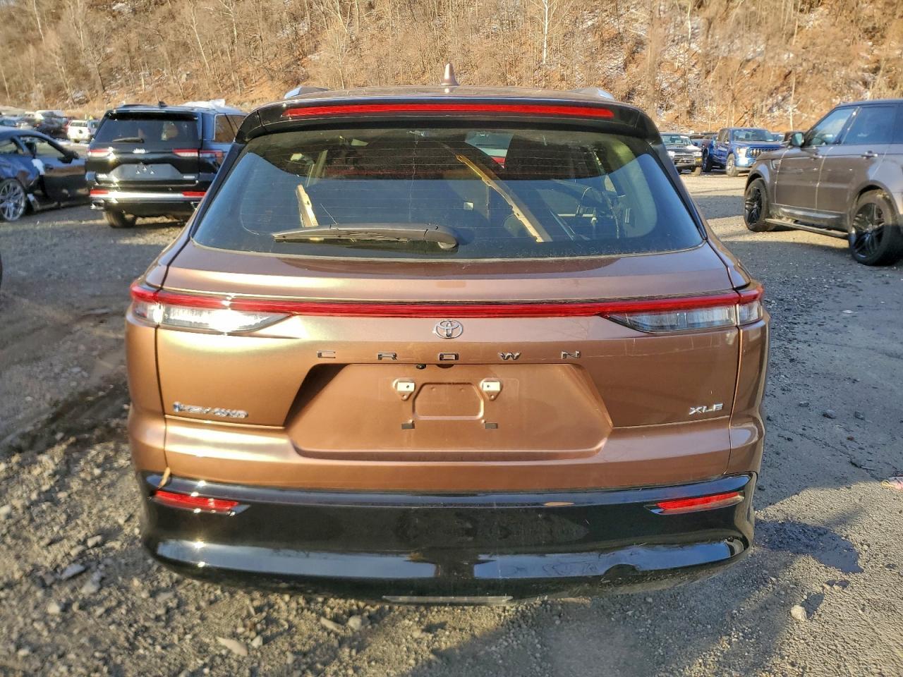 2025 Toyota Crown Signia Xle - zdjęcie 6