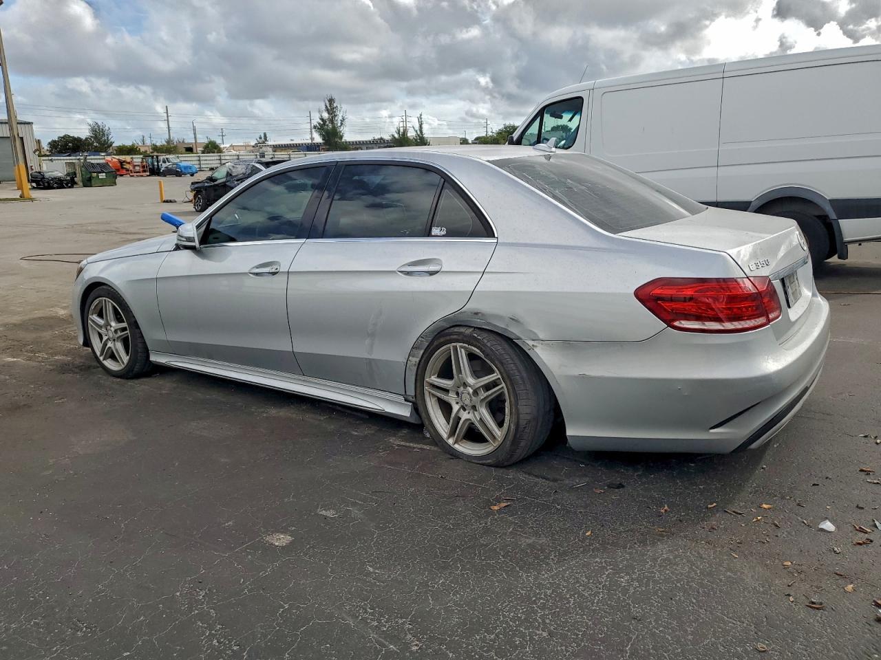 2014 Mercedes-Benz E 350 - zdjęcie 2