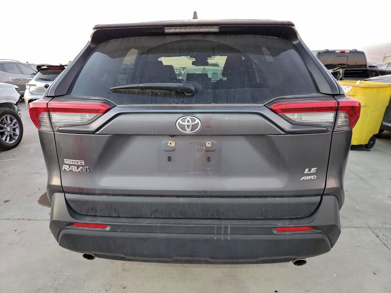 2019 Toyota Rav4 Le - zdjęcie 6
