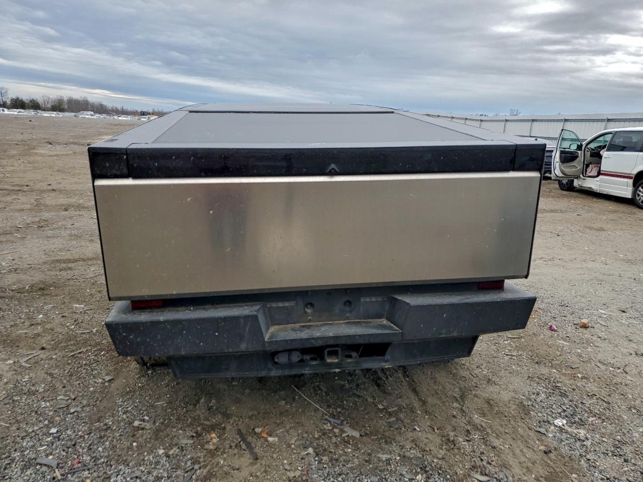 2024 Tesla Cybertruck - zdjęcie 6