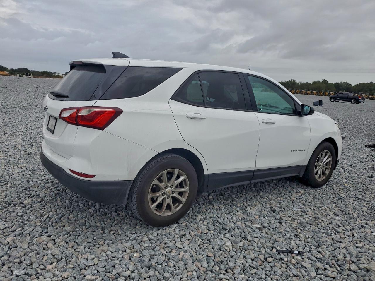 2019 Chevrolet Equinox Ls - zdjęcie 3