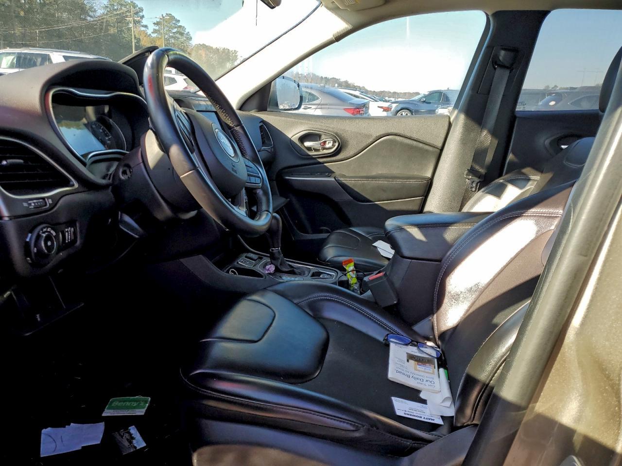 2019 Jeep Cherokee Latitude Plus - zdjęcie 7