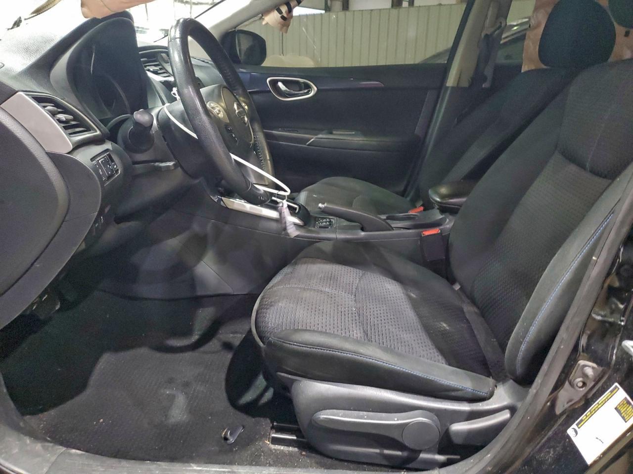 2019 Nissan Sentra S - zdjęcie 7