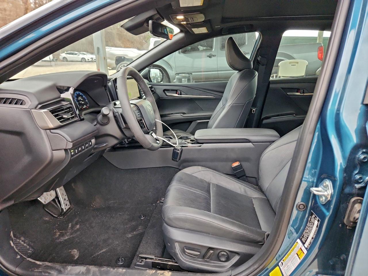 2025 Toyota Camry Xse - zdjęcie 7