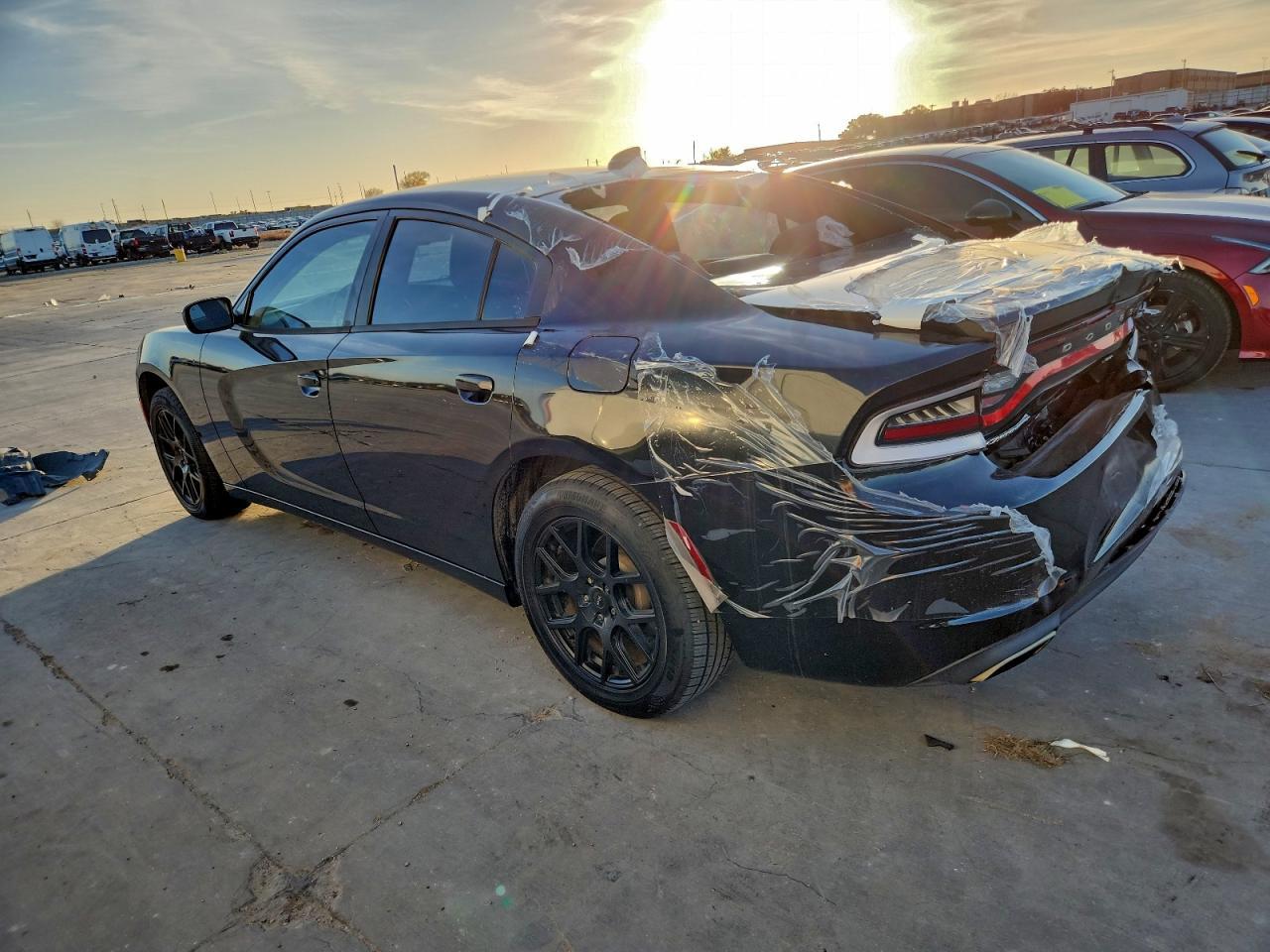 2016 Dodge Charger Sxt - zdjęcie 2