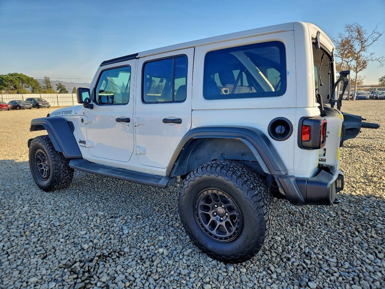 2022 Jeep Wrangler Unlimited Sport - zdjęcie 2