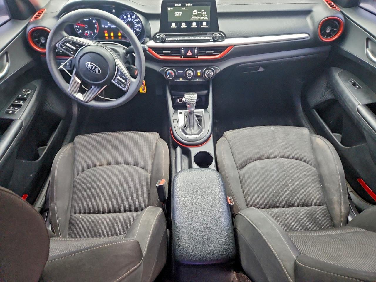 2020 Kia Forte Fe - zdjęcie 8