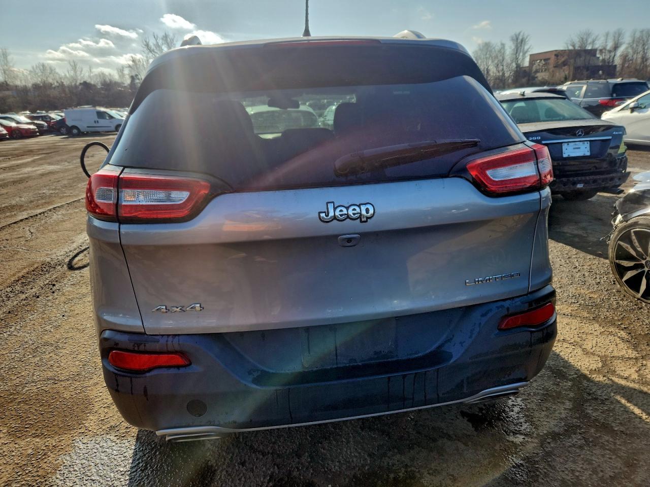 2015 Jeep Cherokee Limited - zdjęcie 11