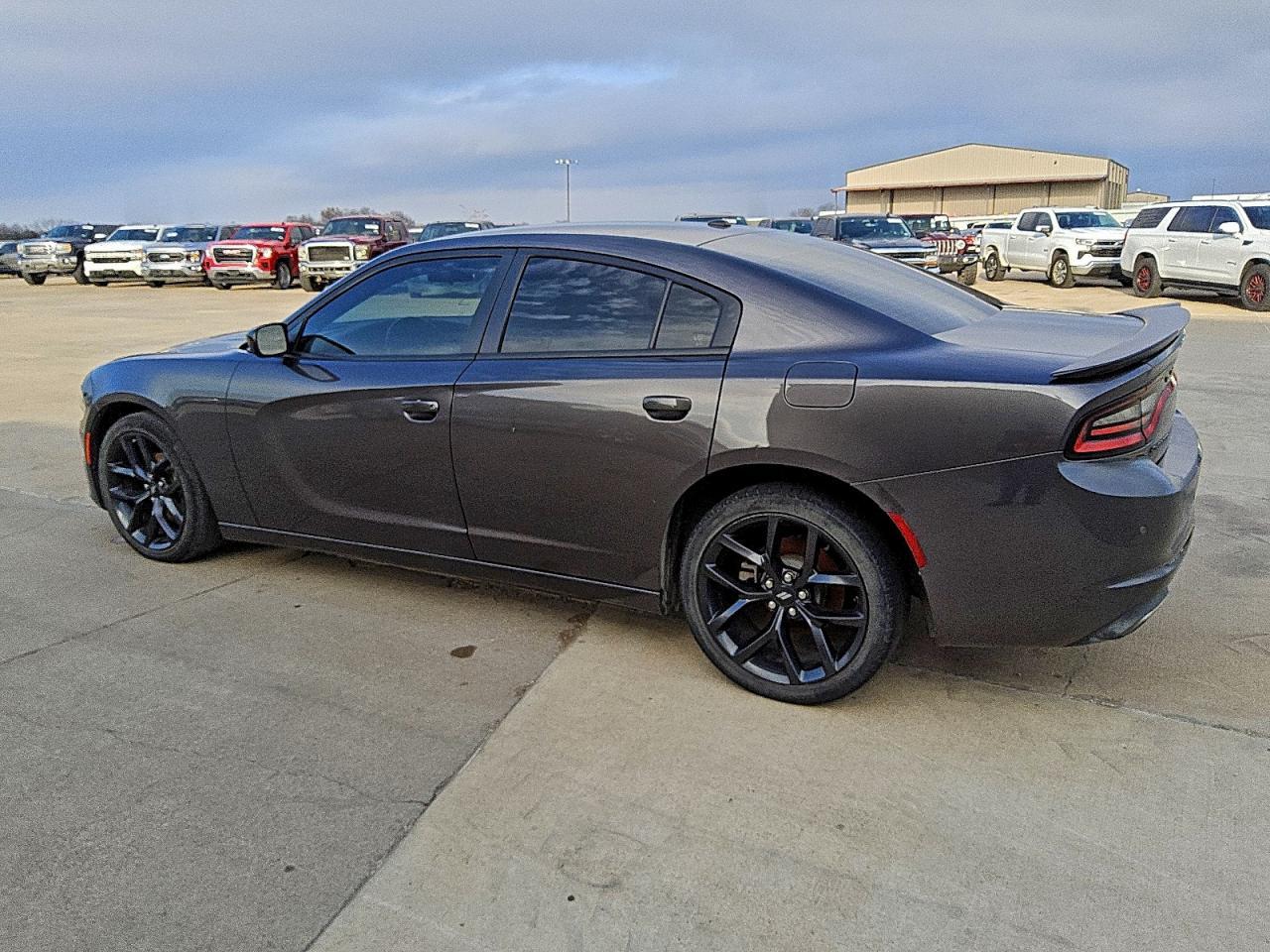 2022 Dodge Charger Sxt - zdjęcie 2