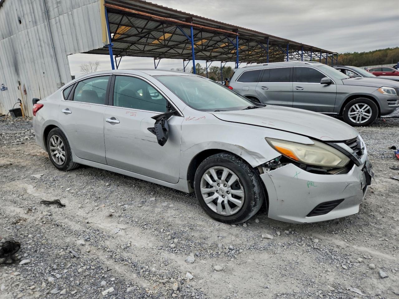 2017 Nissan Altima 2.5 - zdjęcie 4
