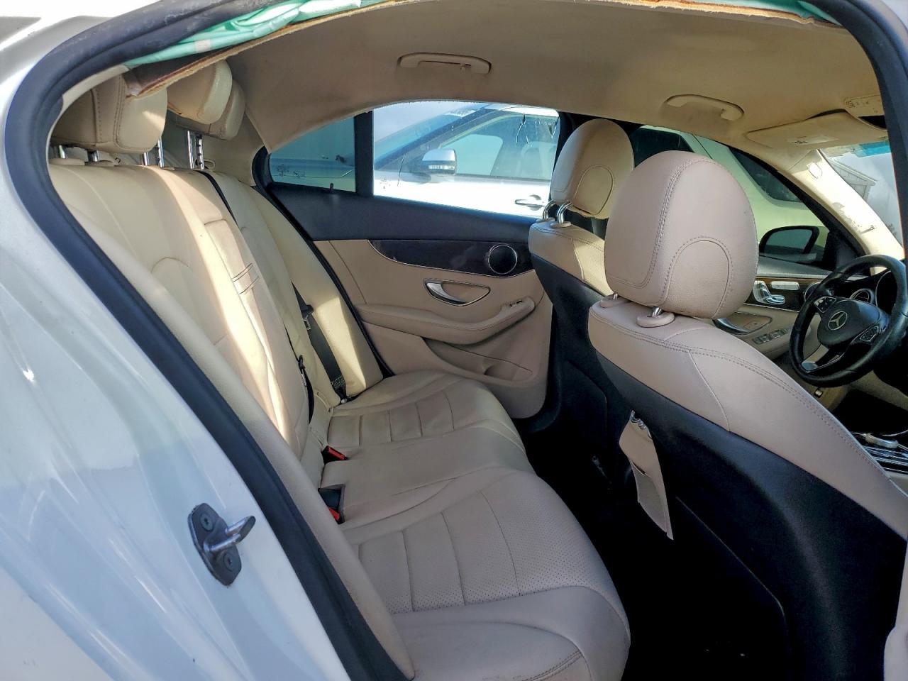 2017 Mercedes-Benz C 300 - zdjęcie 10