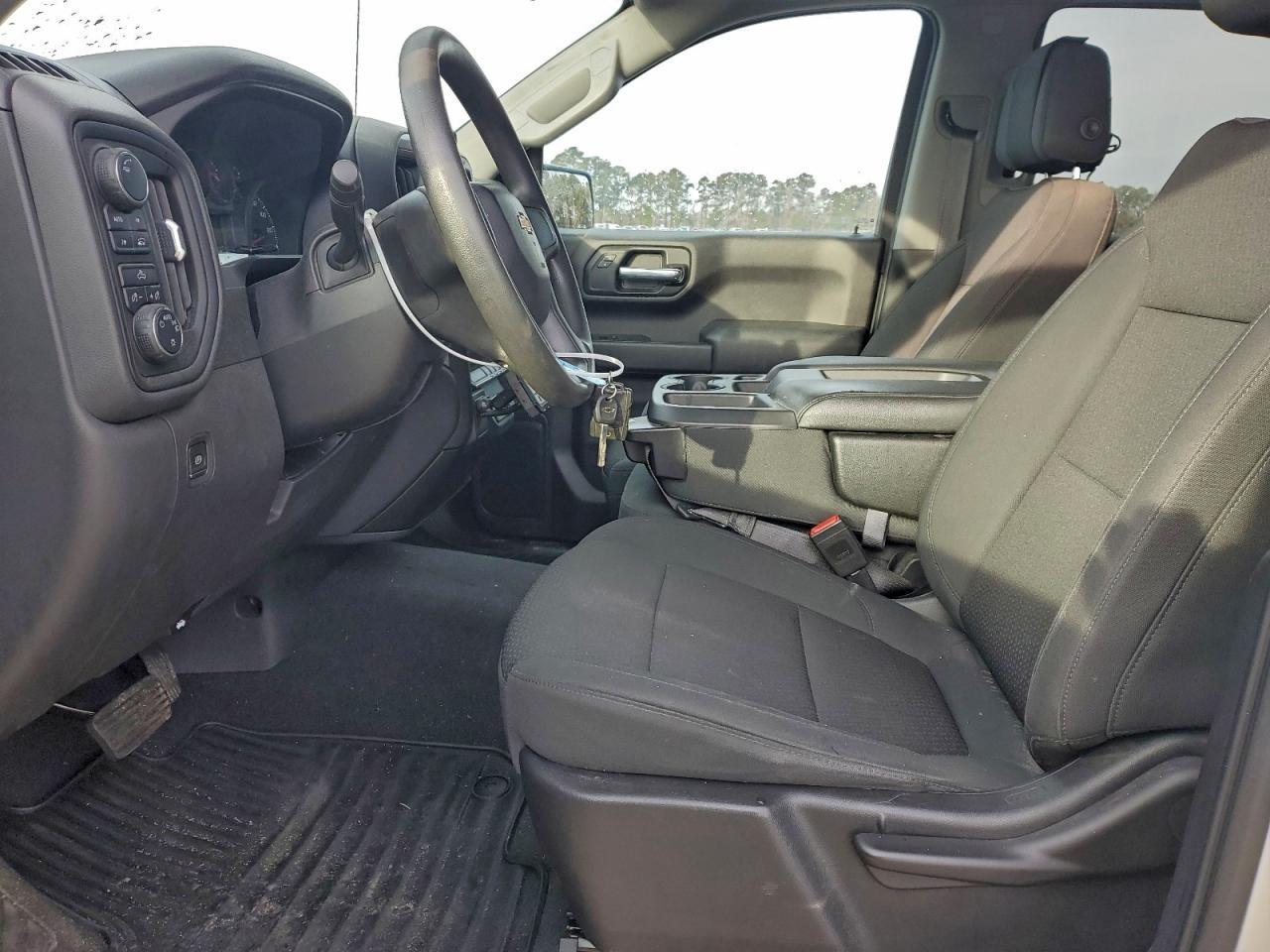 2020 Chevrolet Silverado K1500 Custom - zdjęcie 7