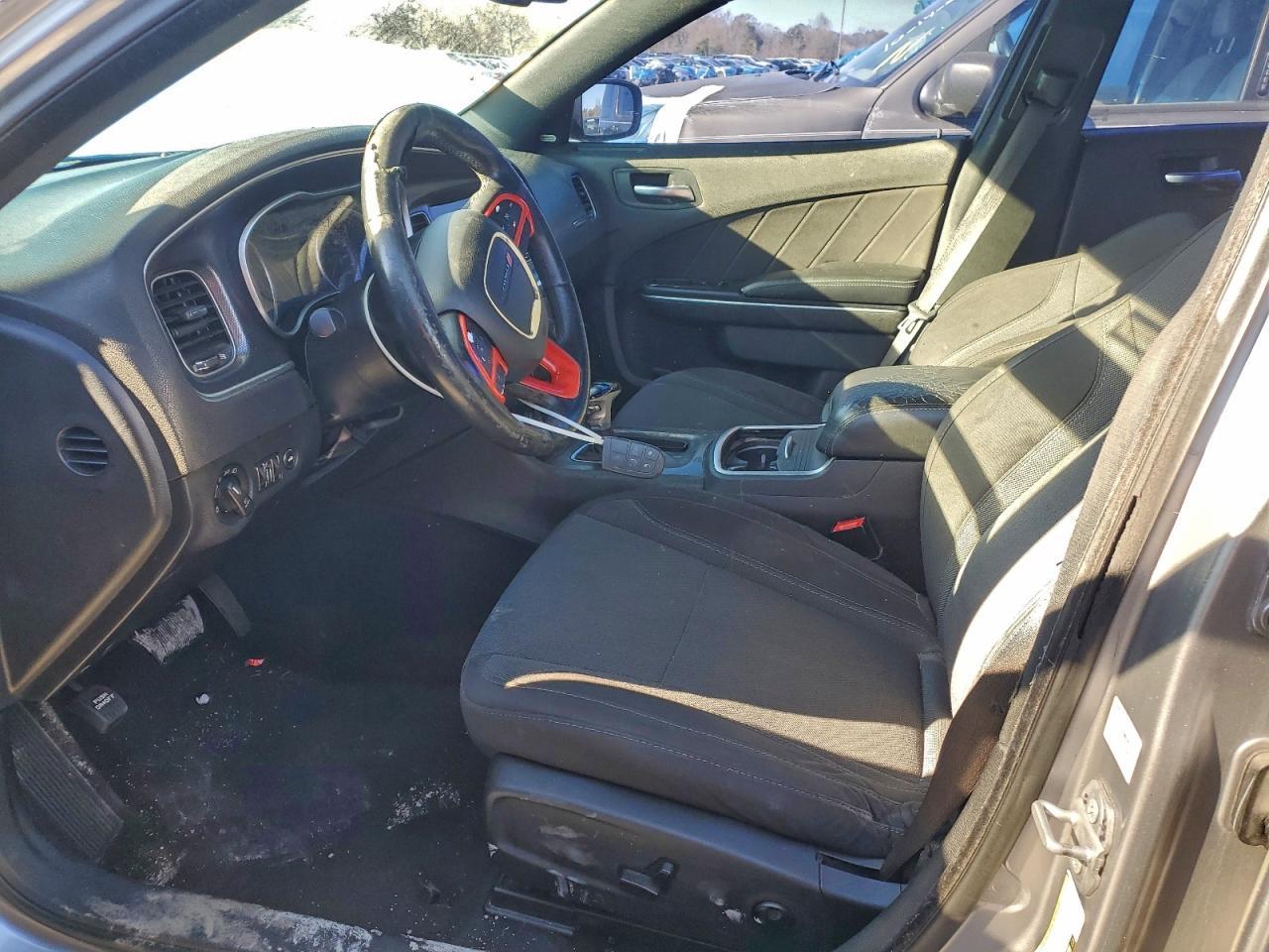 2015 Dodge Charger Sxt - zdjęcie 7