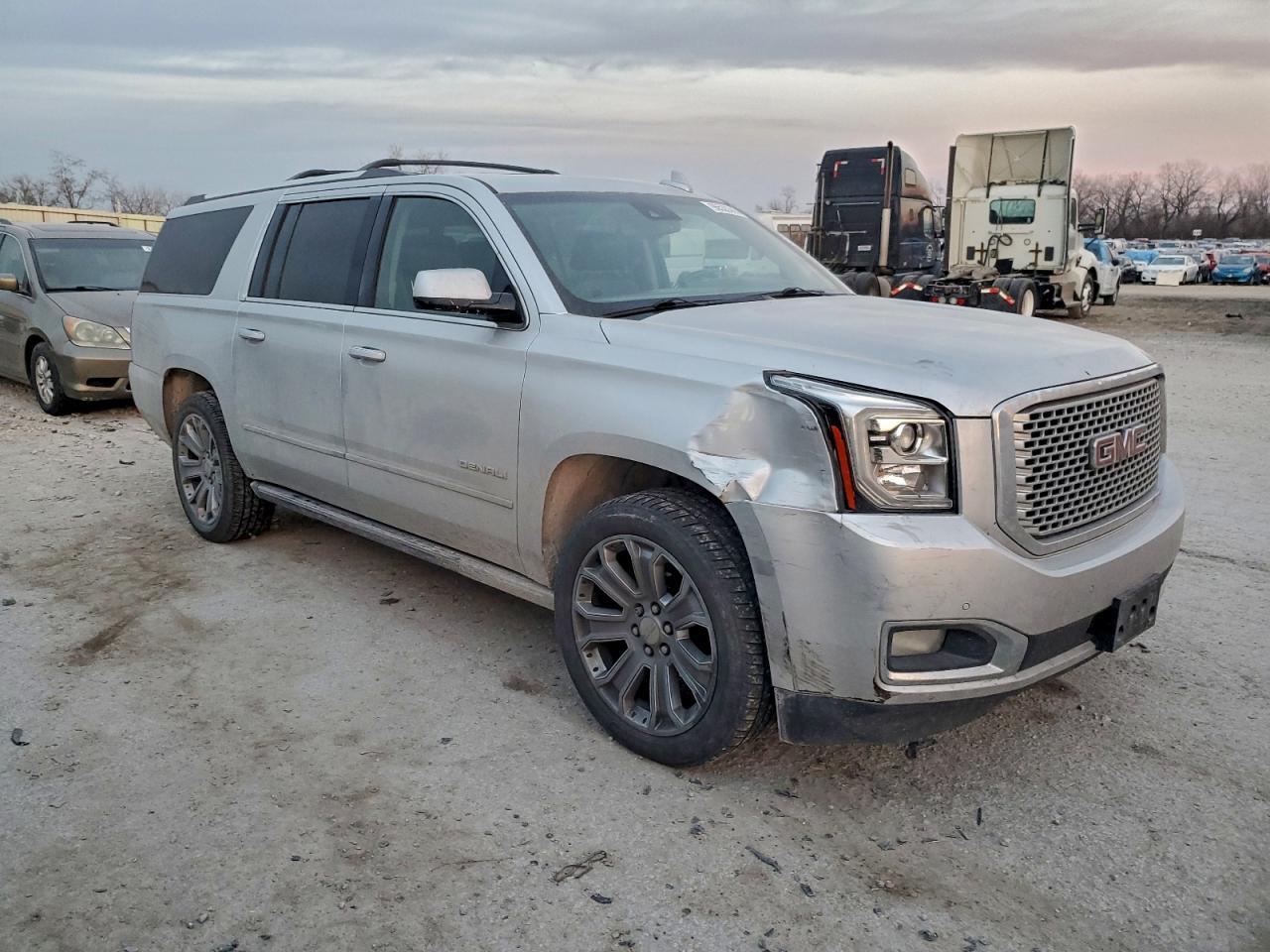 2015 GMC Yukon Xl Denali - zdjęcie 4