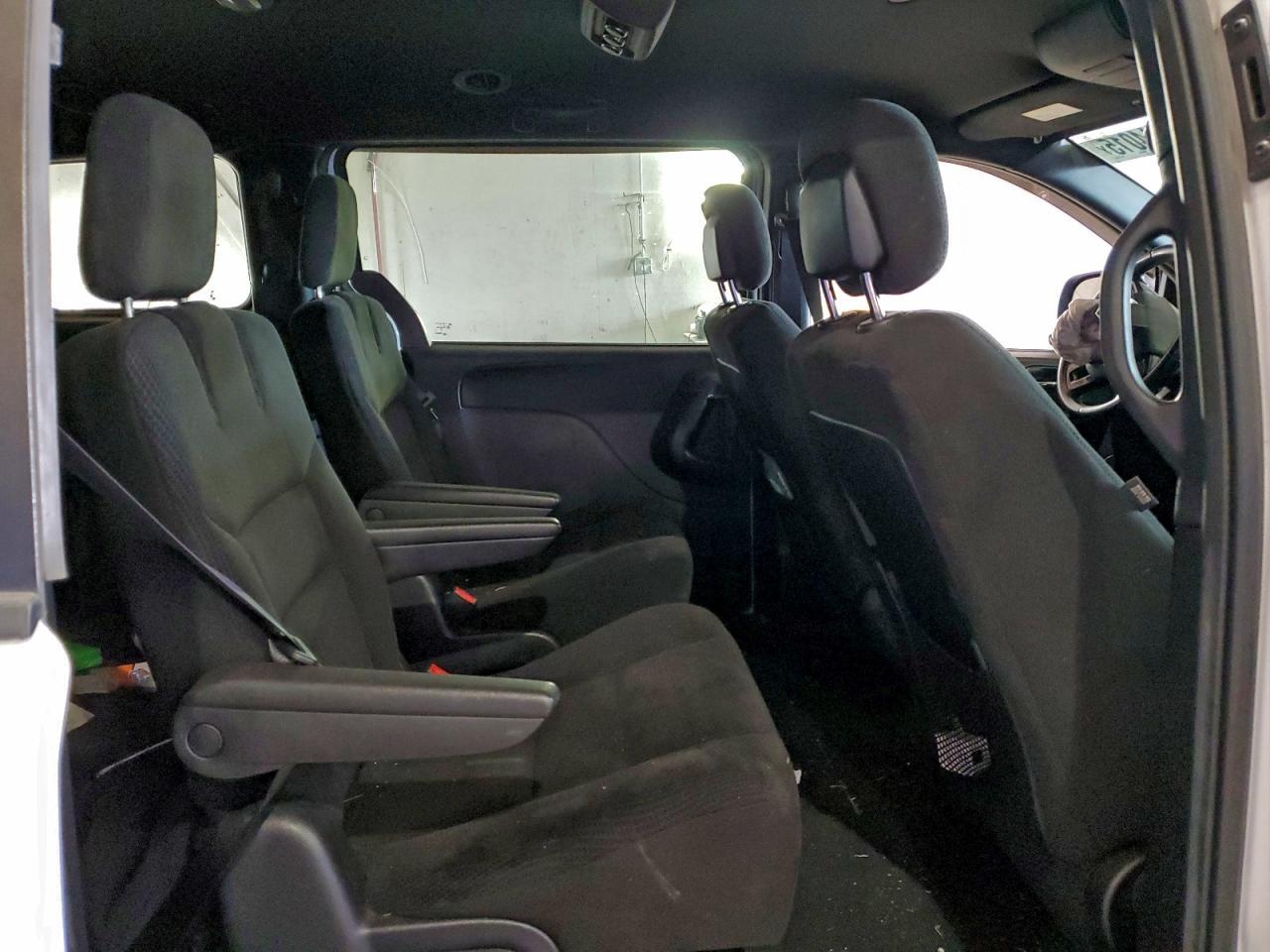 2017 Dodge Grand Caravan Se - zdjęcie 10